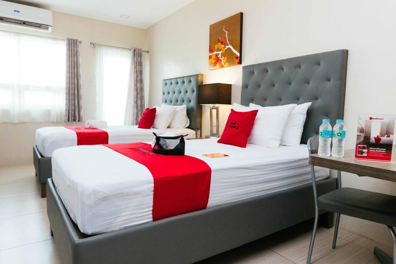 Reddoorz Premium @ Sampaloc Makati Hotel Makati City ภายนอก รูปภาพ