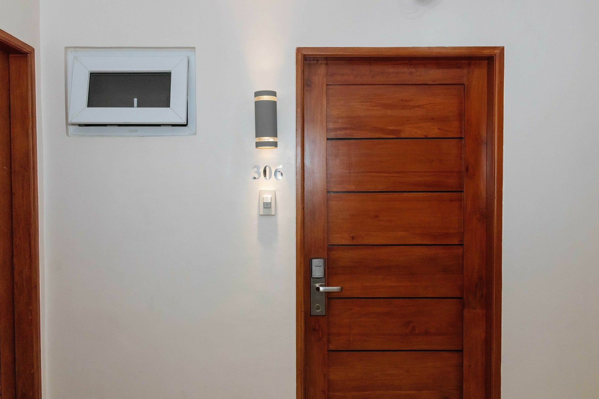 Reddoorz Premium @ Sampaloc Makati Hotel Makati City ภายนอก รูปภาพ