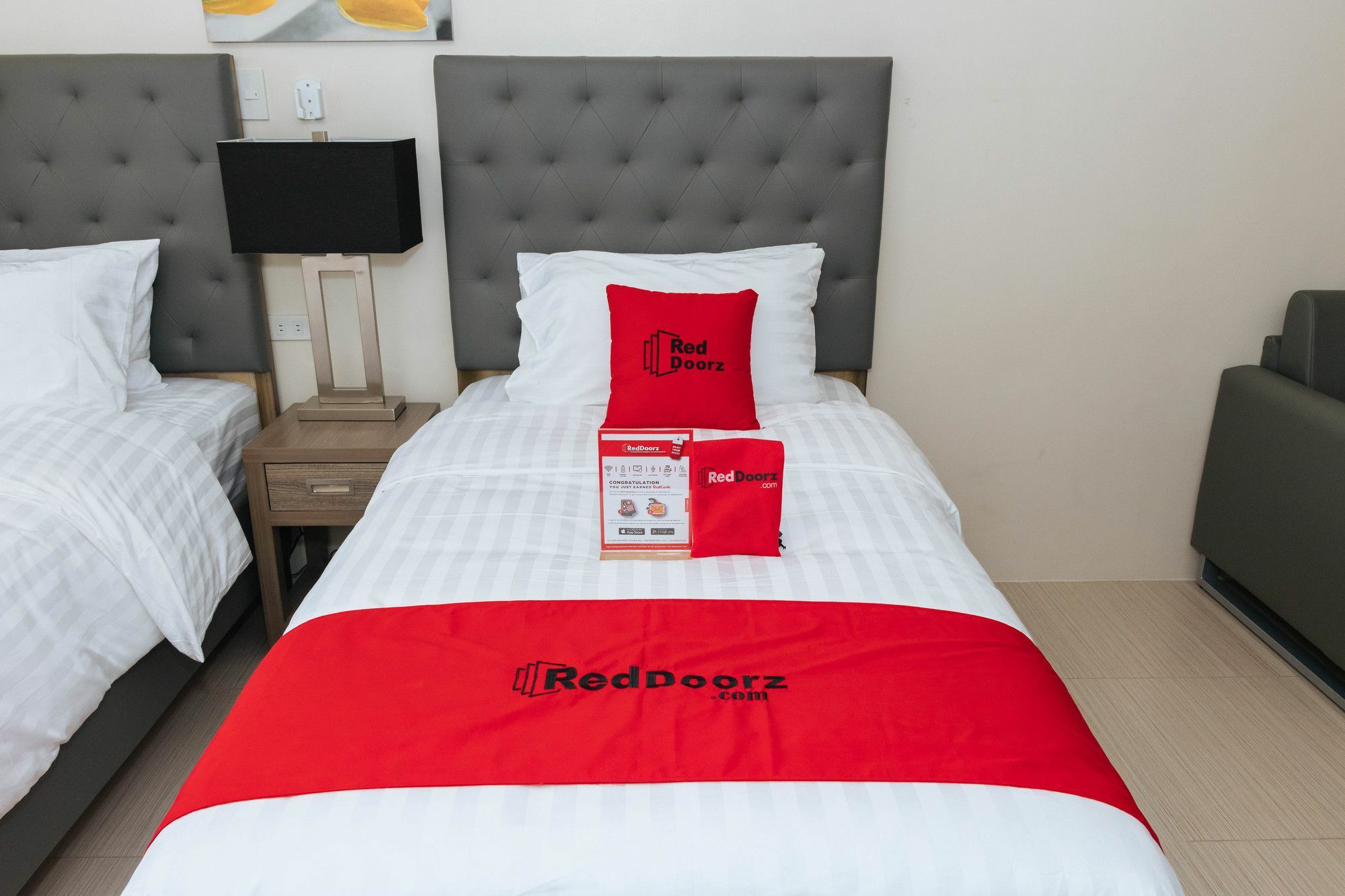 Reddoorz Premium @ Sampaloc Makati Hotel Makati City ภายนอก รูปภาพ