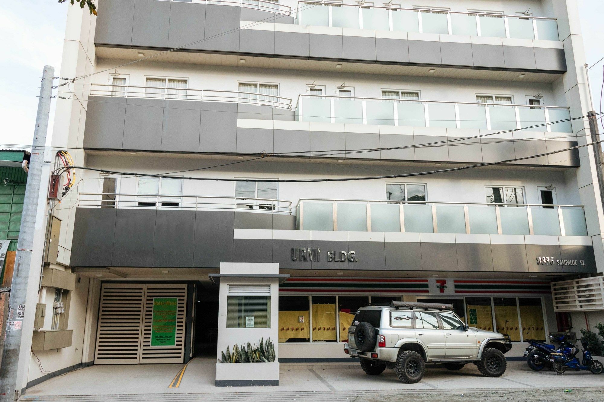 Reddoorz Premium @ Sampaloc Makati Hotel Makati City ภายนอก รูปภาพ