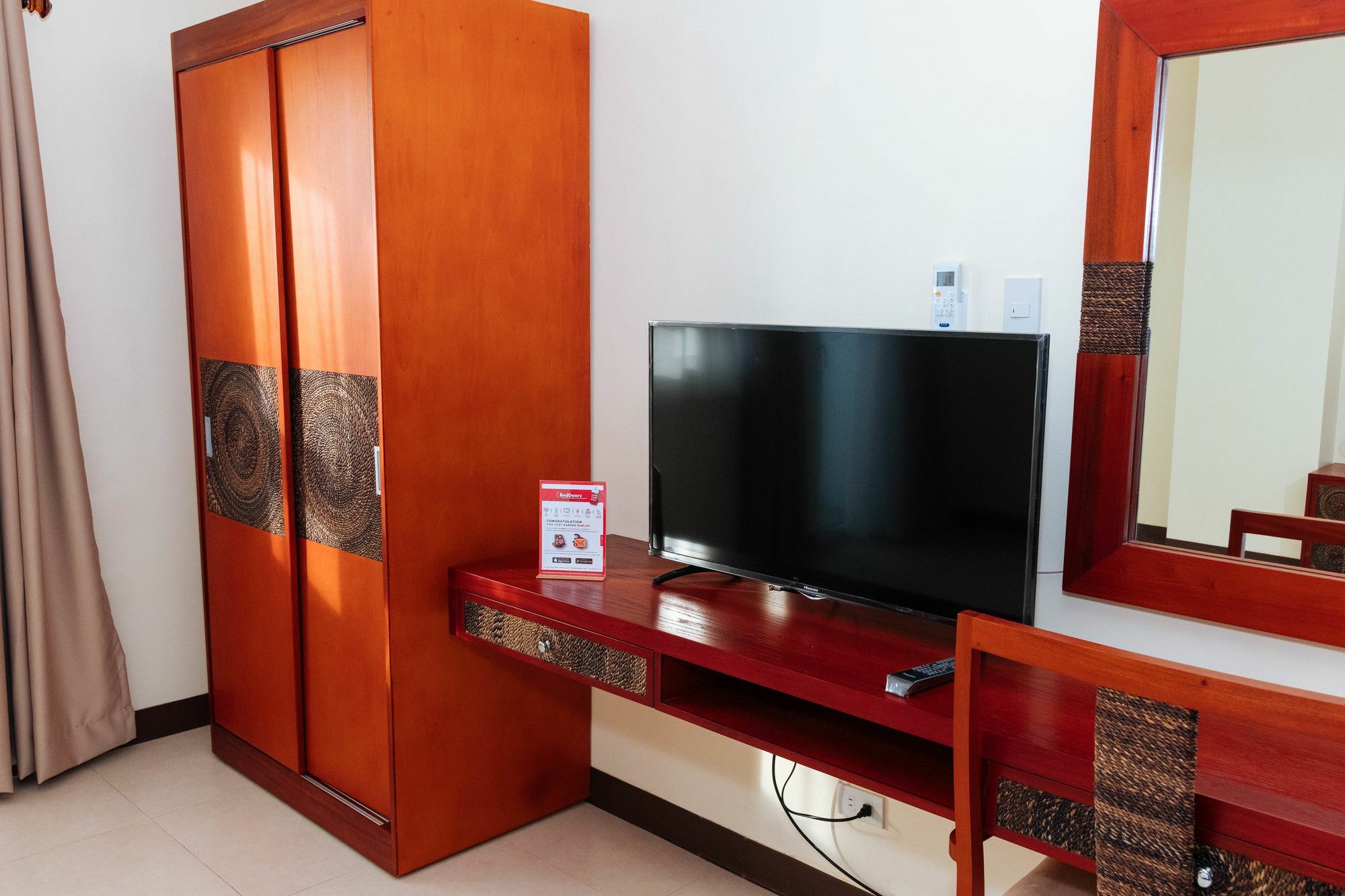 Reddoorz Premium @ Sampaloc Makati Hotel Makati City ภายนอก รูปภาพ